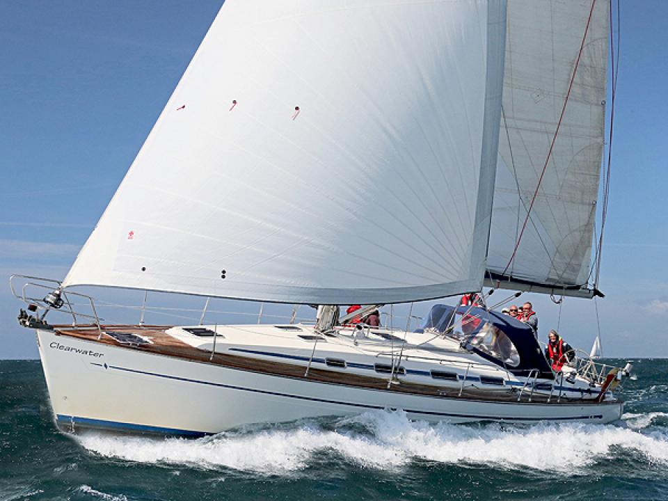 Sailing on the Solent, Skippered Yacht Charter, RYA Training Courses